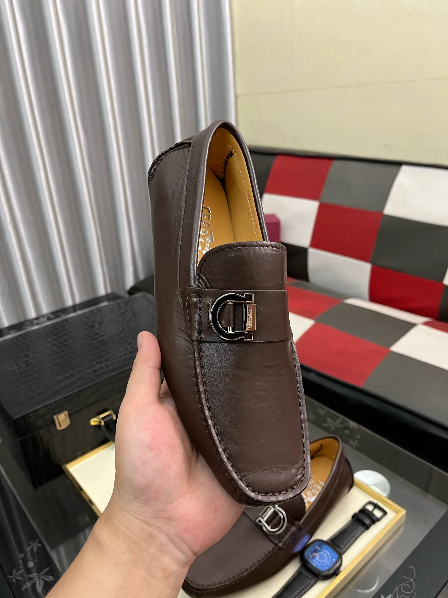Men's shoes 💰560⌚️⌚️ Ferragamo [Ferragamo] new high-end quality framed shoes. The style is luxurious and elegant, with equal emphasis on practicality and style. We pay special attention to quality and details. The shoe last leather, workmanship and comfort are not inferior! Material: Imported first-layer soft cowhide leather upper ➕Genuine leather lining, code number: 38-446️⃣colors available